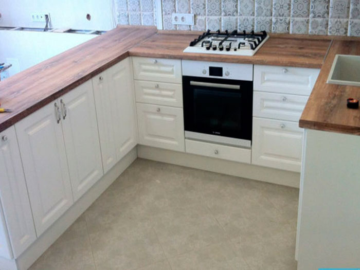 угловая кухонная мебель в стиле лофт